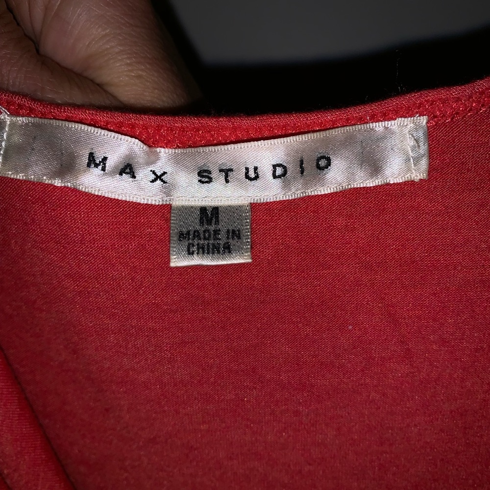 Red t-shirt - Picture 3 of 3